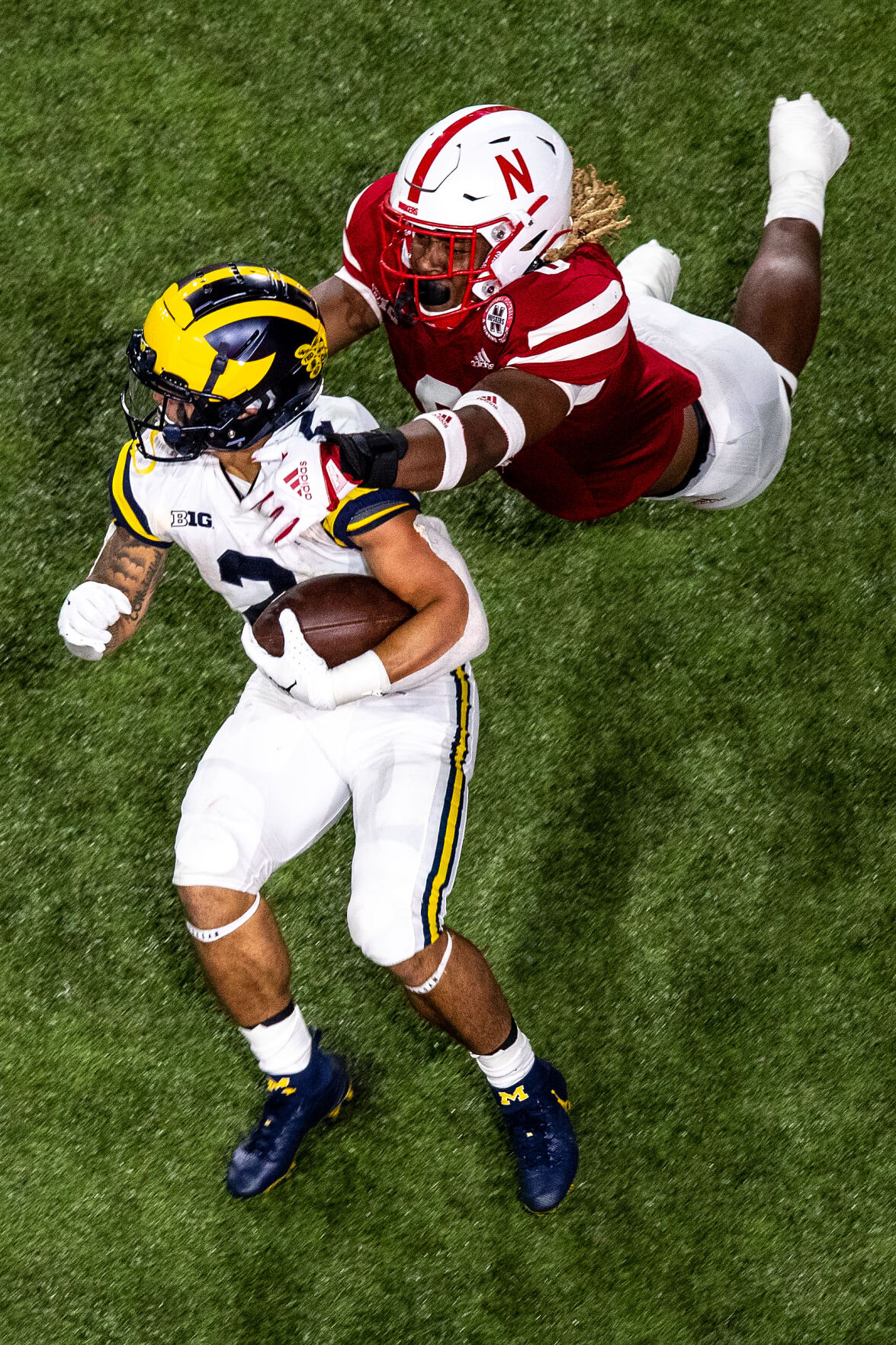 101021-owh-spo-nebmichigan-pic-cm013.jpg
